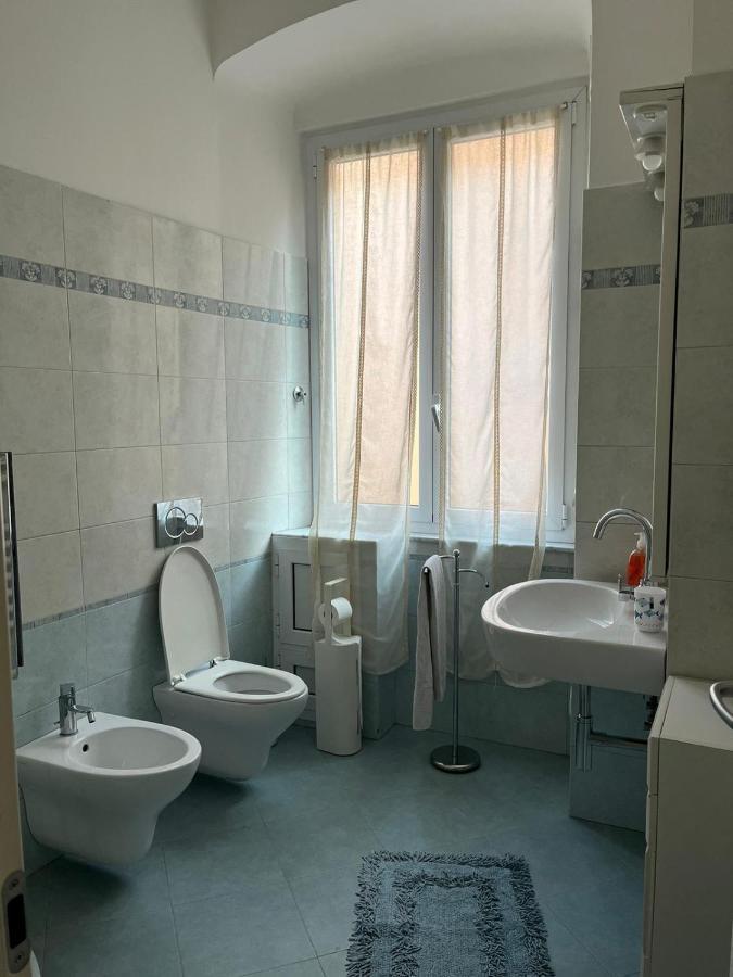 Appartamento In Centro Генуя Экстерьер фото